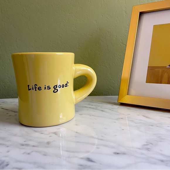 Yellow Life is Good Mug. Yellow with pink tulip that says “Grow”on it. - Picture 3 of 3